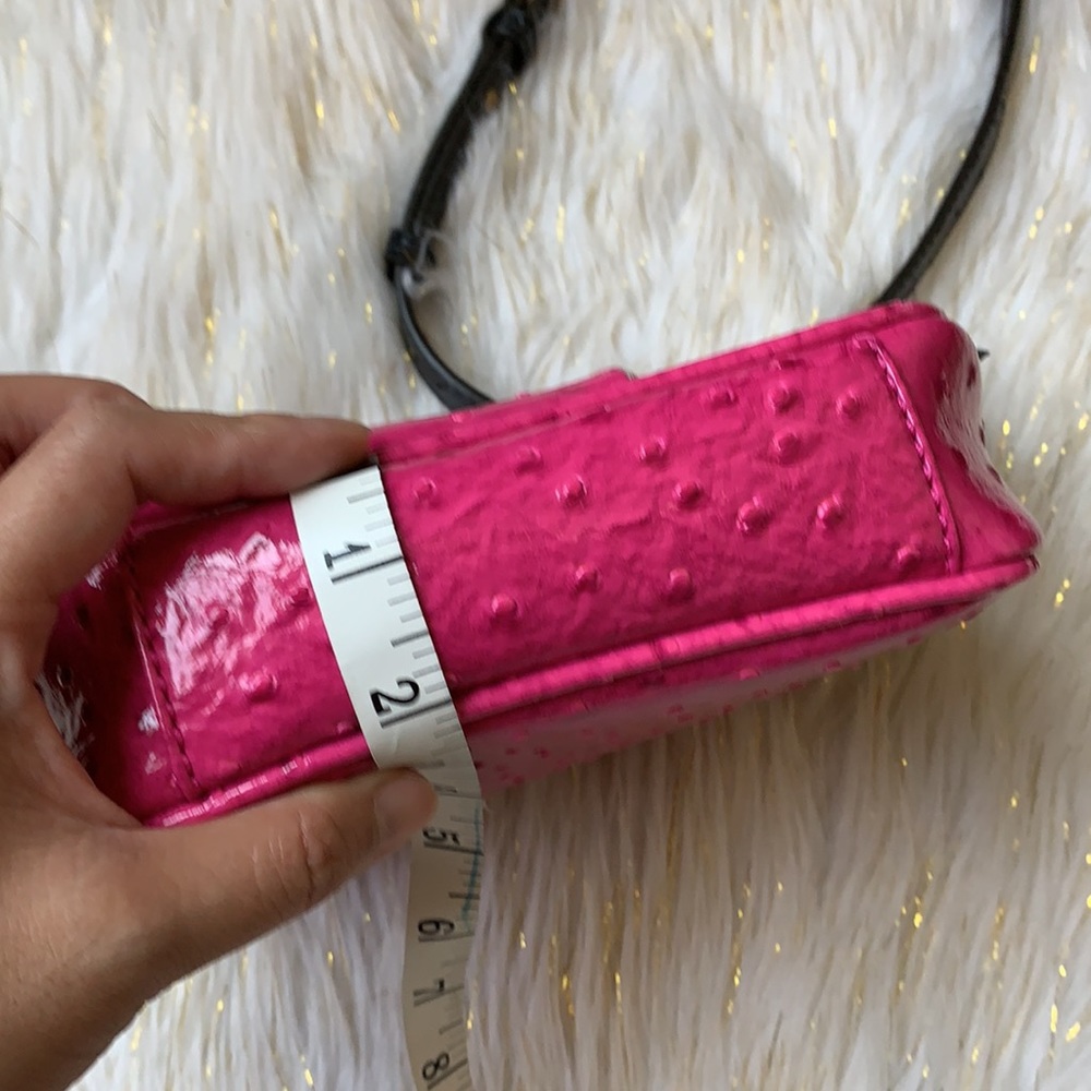 Marc Jacobs Pop Pink Ostrich pattern Crossbody bag - Picture 13 of 17